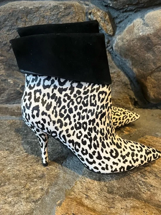 Marc Fisher Black Cuff Leopard-Print Pointed Ankle Boots - Picture 1 of 5